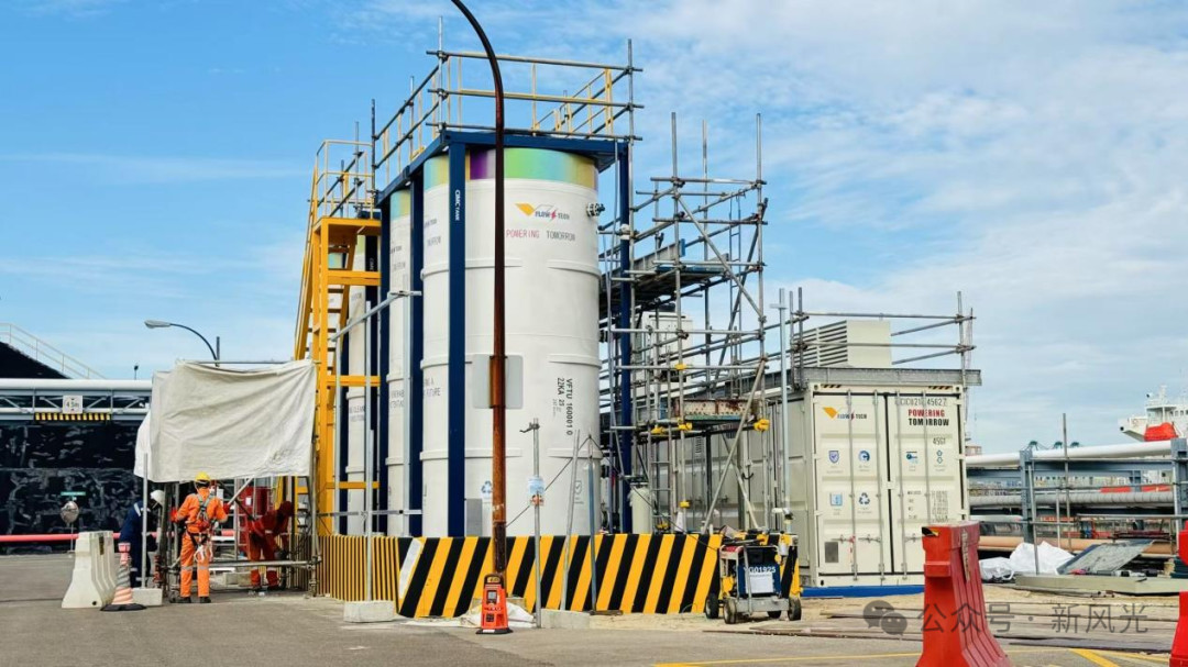 Latest company Cases about Flow Battery Startup Gets a New Option | FGI DC/DC Module Successfully Applied in Singapore Flow Energy Storage Project